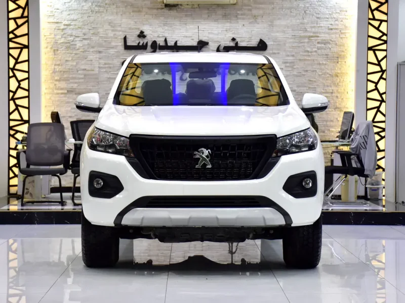 2023 Peugeot Landtrek DC 4X4 4 Cylinder Petrol Engine White Black Pick Up Truck GCC