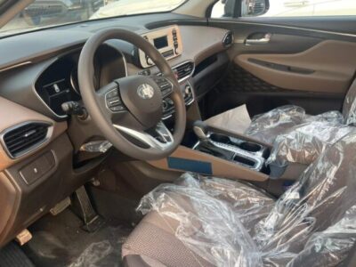 2023 Hyundai Santa Fe 2.5 Litres 4-Cylinder Petrol Engine Grey SUV GCC Specs FWD