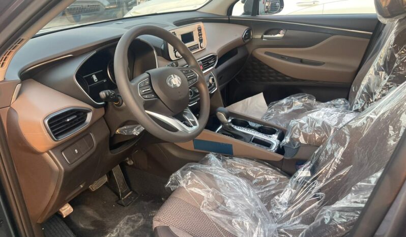 2023 Hyundai Santa Fe 2.5 Litres 4-Cylinder Petrol Engine Grey SUV GCC Specs FWD