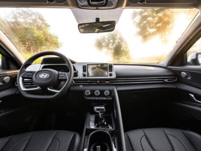 2025 Hyundai Elantra 1.5L ELITE 4 Cylinder Petrol Engine White Black Sedan Automatic