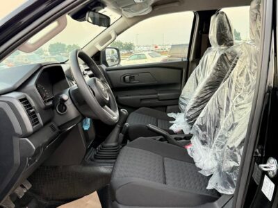 2025 Mitsubishi L200 GL Double Cab Petrol 2.4L 4 Cylinder Petrol Engine Black Pick Up Truck