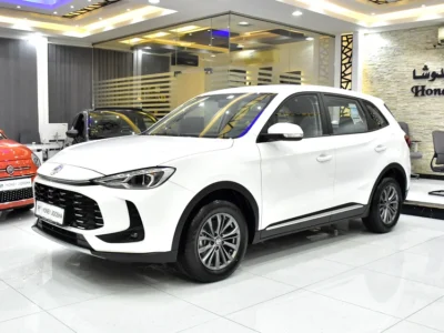 2025 MG ZS Standard 4 Cylinder Petrol Engine White Black Crossover GCC Specs