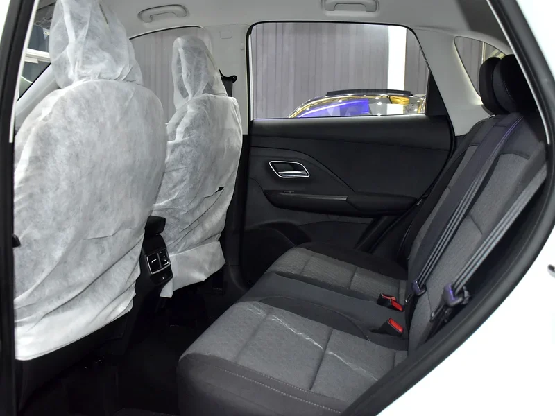 2025 MG ZS Standard 4 Cylinder Petrol Engine White Black Crossover GCC Specs