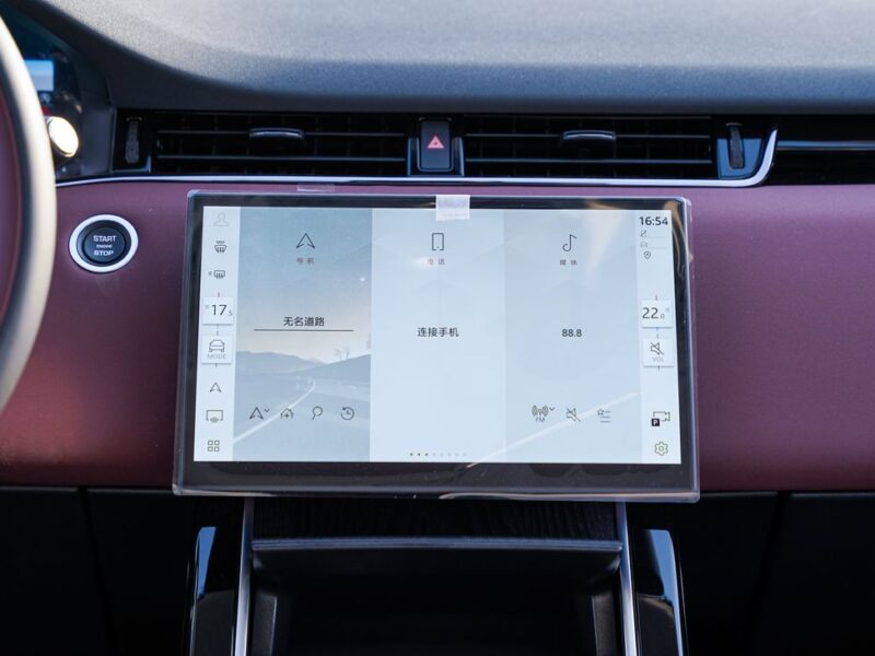 2025 Land Rover Range Rover Evoque 4 Cylinder Petrol Engine Green Burgundy SUV GCC