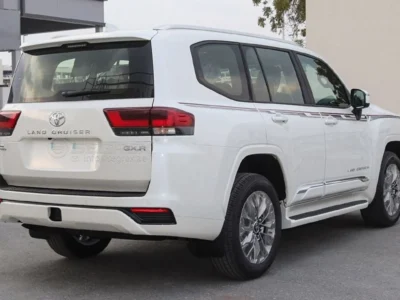 2026 Toyota Land Cruiser GXR 3.5L 6 Cylinders Petrol Engine White Black SUV GCC Specs