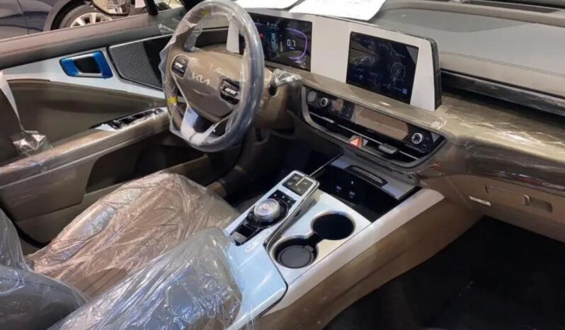 2024 Kia K8 3.5-liter V6 Petrol Engine Silver Beige Sedan FWD GCC Specs