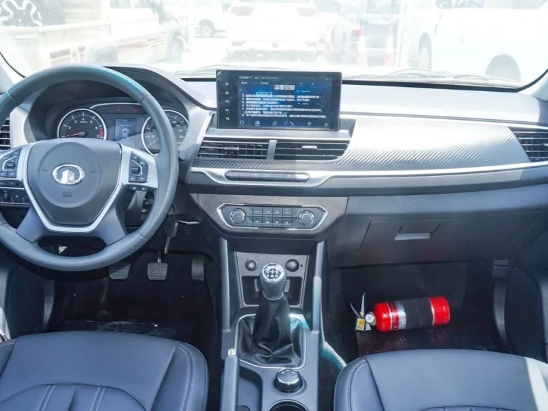 2025 Great Wall Wingle 2.4L 4 Cylinder Petrol Engine White Black Pick Up Truck 4WD