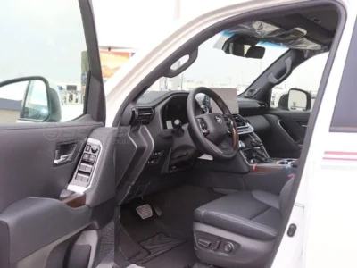 2026 Toyota Land Cruiser GXR 3.5L 6 Cylinders Petrol Engine White Black SUV GCC Specs