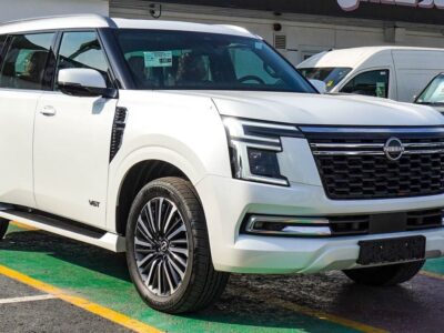 2025 Nissan Patrol Platinum 3.5-liter V6 Twin-Turbo Engine White Burgundy SUV GCC Specs