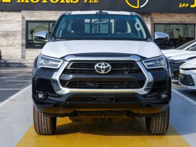 2026 Toyota Hilux 6 Cylinder Petrol Engine Black Pick Up Truck GCC Specs
