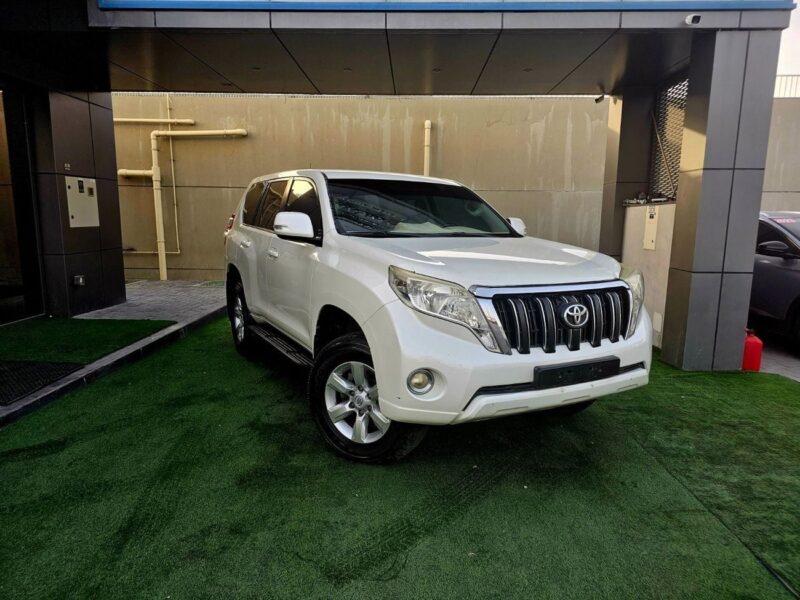 2014 Toyota Prado TXL V6 Petrol Engine 4.0 Litres White Beige SUV GCC Specs
