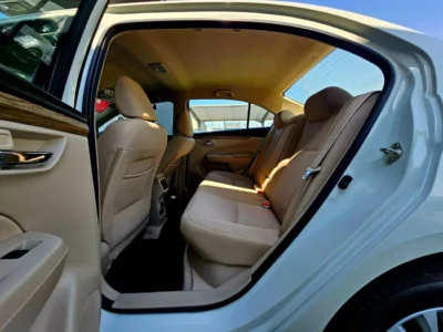 2024 Suzuki Ciaz GCC Specs 1.5 litres V4 Petrol Engine White Beige Sedan