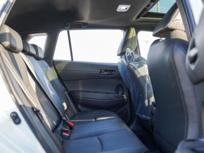 2025 Toyota Corolla Cross 4 Cylinder Petrol Engine White Black SUV GCC Specs