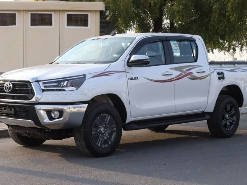 2026 Toyota Hilux DC 2.7L 4 Cylinders Petrol Engine White Black Pick Up Truck 4WD