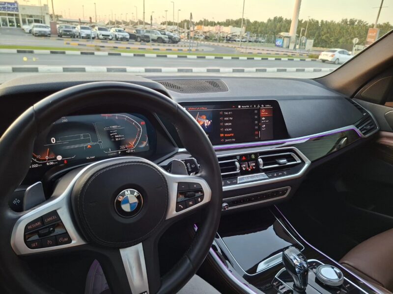 2020 BMW X5 Black Edition 3.0-liter Inline 6-cylinder TwinPower Turbo Engine Black Brown SUV