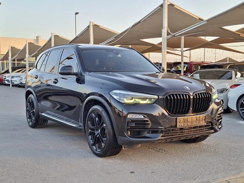 2020 BMW X5 Black Edition 3.0-liter Inline 6-cylinder TwinPower Turbo Engine Black Brown SUV