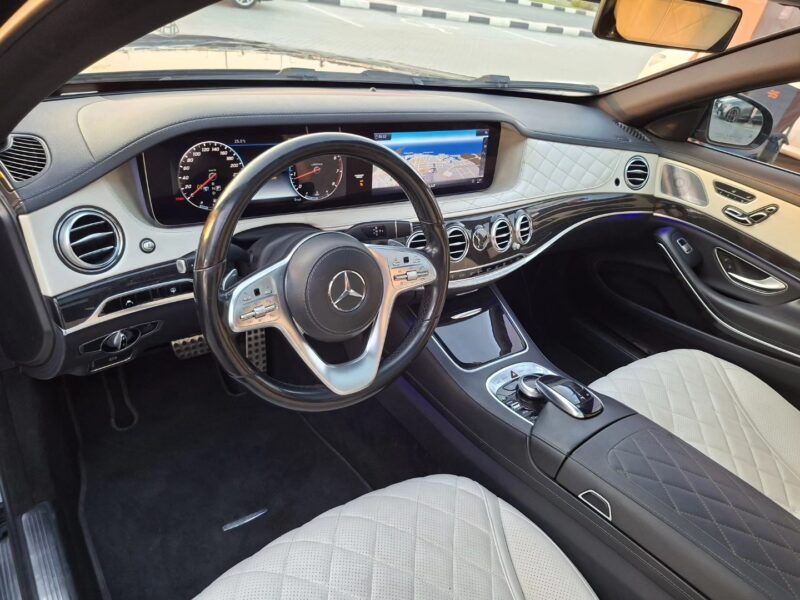 2019 Mercedes-Benz S560 Maybach 4.0L V8 twin-turbocharged Engine Black Beige Sedan
