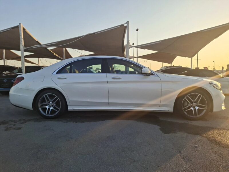 2015 Mercedes-Benz S400 Hybrid AMG Line 3.5-liter V6 Engine White Beige Sedan GCC