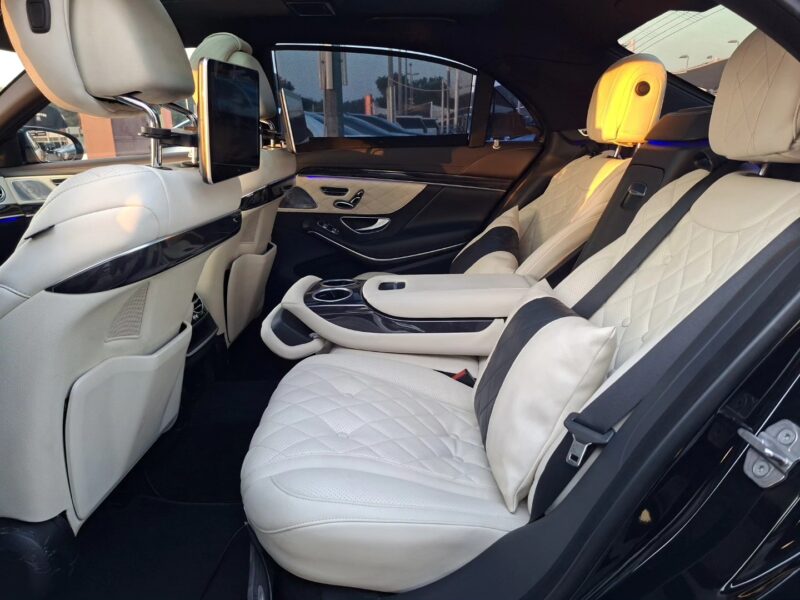 2019 Mercedes-Benz S560 Maybach 4.0L V8 twin-turbocharged Engine Black Beige Sedan
