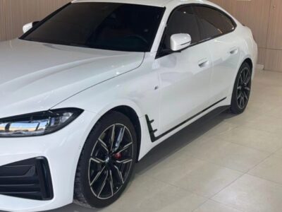 2023 BMW 420i 2.0-liter Turbocharged 4-Cylinder Engine White Red Coupe GCC