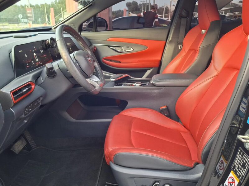 2023 Changan UNI-T 1.5-liter turbocharged 4-cylinder Engine Black Red SUV GCC