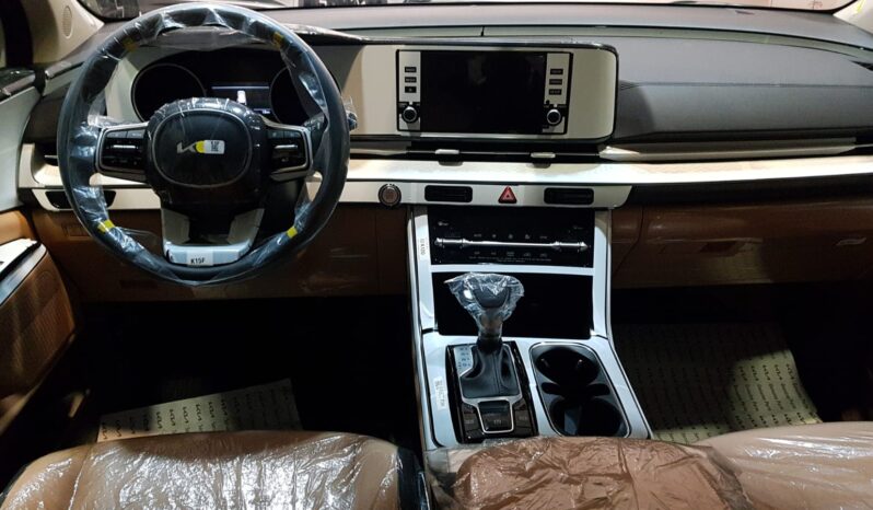 2024 Kia Carnival 3.5 Litre V6 Petrol Engine White Tan MPV FWD GCC Specs