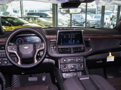 2023 Chevrolet Suburban High Country 6.2L 8 Cylinders Petrol AWD White Black SUV