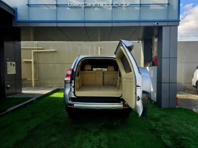 2015 Toyota Prado TXL V6 Petrol Engine 4.0 Litres Silver Beige SUV GCC Specs