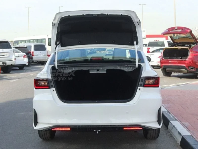 2026 Toyota Yaris Petrol AT 1.5L 4 Cylinders Petrol Engine White Beige Sedan FWD GCC