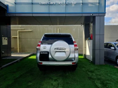 2015 Toyota Prado TXL V6 Petrol Engine 4.0 Litres Silver Beige SUV GCC Specs