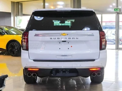 2023 Chevrolet Suburban High Country 6.2L 8 Cylinders Petrol AWD White Black SUV