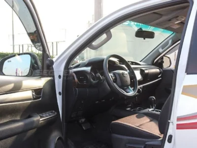 2026 Toyota Hilux DC 2.7L 4 Cylinders Petrol Engine White Black Pick Up Truck 4WD