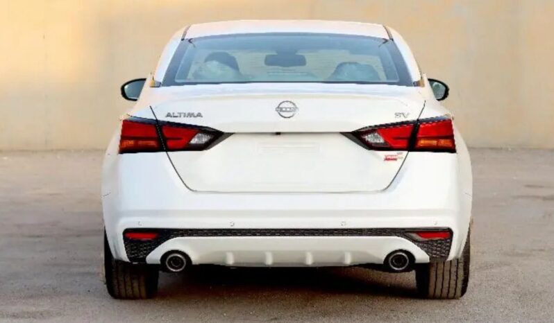 2024 Nissan Altima 2.5-liter 4 Cylinder Petrol Engine White Beige Sedan AWD