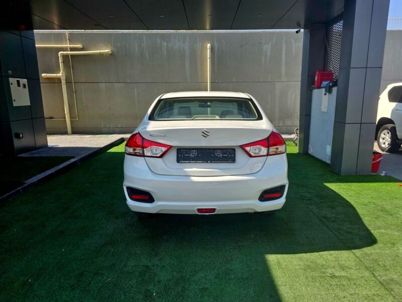 2024 Suzuki Ciaz GCC Specs 1.5 litres V4 Petrol Engine White Beige Sedan