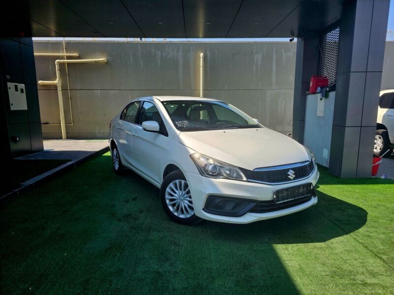 2024 Suzuki Ciaz GCC Specs 1.5 litres V4 Petrol Engine White Beige Sedan
