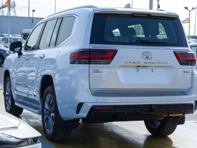 2026 Toyota Land Cruiser 3.5L V6 Twin-Turbo Petrol Engine White Red SUV GCC