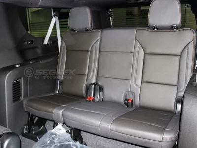 2023 Chevrolet Suburban High Country 6.2L 8 Cylinders Petrol AWD White Black SUV