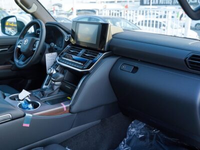 2026 Toyota Land Cruiser GXR 4.0L V6 Twin-Turbo Petrol Engine White Black SUV GCC