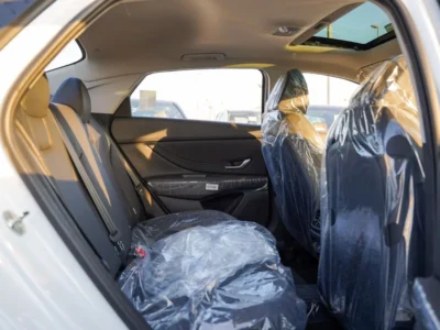 2025 Hyundai Elantra 4 Cylinder Petrol Engine White Black Sedan Chinese Specs