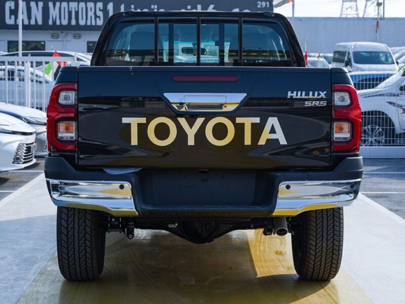 2026 Toyota Hilux 6 Cylinder Petrol Engine Black Pick Up Truck GCC Specs