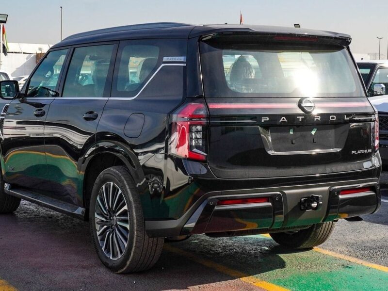2025 Nissan Patrol Platinum 3.5-liter V6 Twin-Turbo Engine Black Red SUV GCC Specs