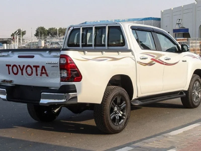 2026 Toyota Hilux DC 2.7L 4 Cylinders Petrol Engine White Black Pick Up Truck 4WD