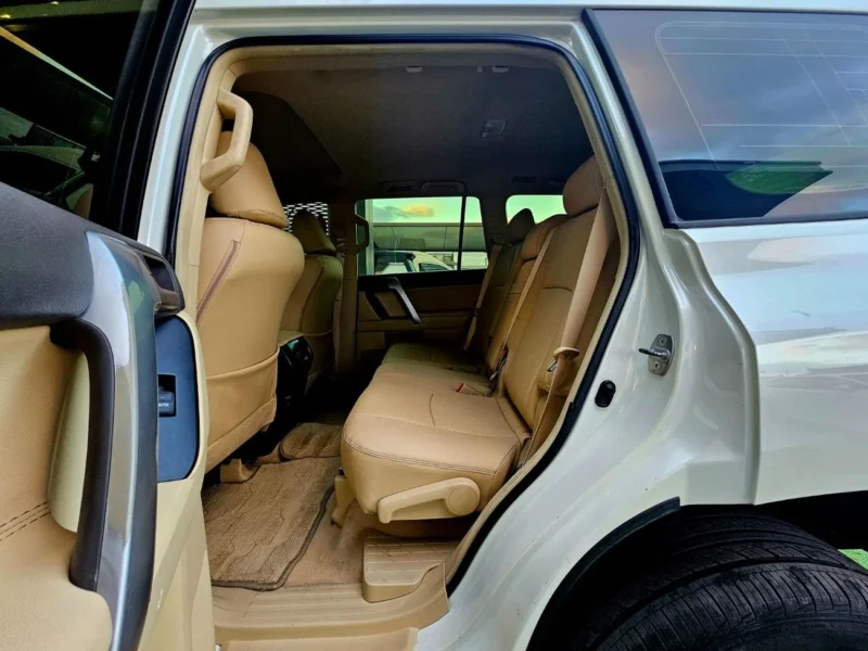 2017 Toyota Prado GXR V6 4.0 4WD FULL OPTION White Beige SUV GCC Specs