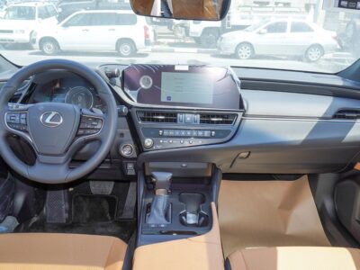 2025 Lexus ES300h 2.5L Hybrid 4 Cylinders Engine White Tan Sedan GCC Specs
