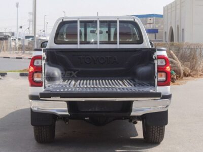 2026 Toyota Hilux DC 2.7L 4 Cylinders Petrol Engine White Red Pick Up Truck 4WD