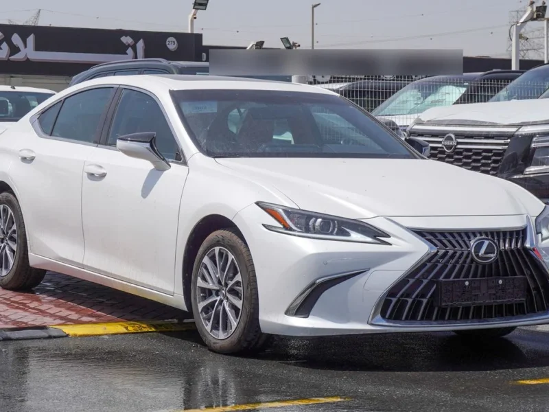 2025 Lexus ES300h 2.5L Hybrid 4 Cylinders Engine White Tan Sedan GCC Specs