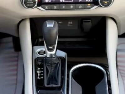 2024 Nissan Altima 2.5-liter 4 Cylinder Petrol Engine White Beige Sedan AWD