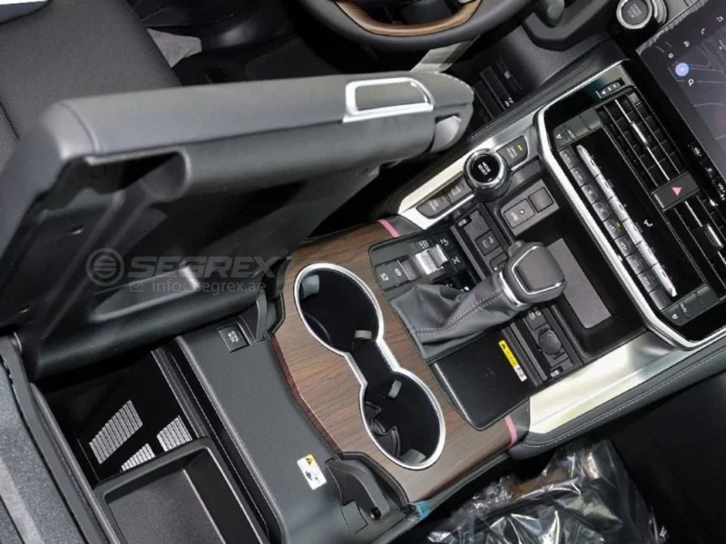 2026 Toyota Land Cruiser GXR 3.5L 6 Cylinders Petrol Engine White Black SUV GCC Specs