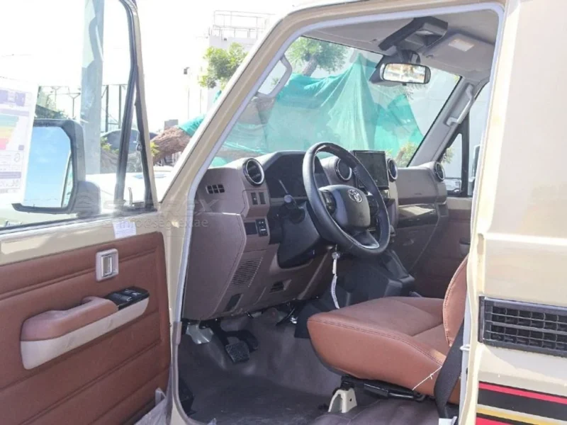 2025 Toyota Land Cruiser Pick Up LC79 Single Cabin 4.0L 6 Cylinders Engine Beige Tan