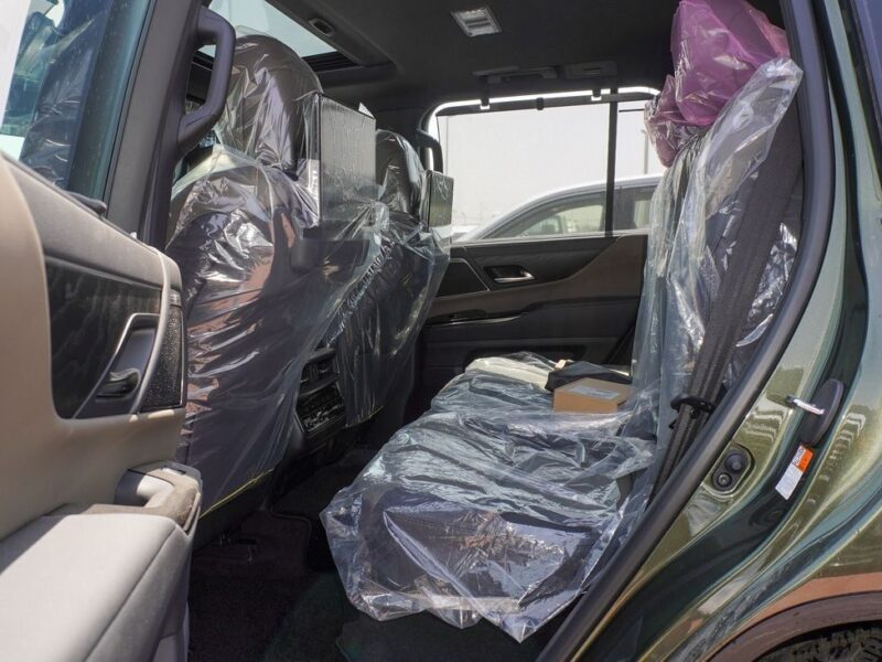 2025 Lexus LX600 3.5 Litres V6 Petrol Engine Green grey SUV GCC Specs